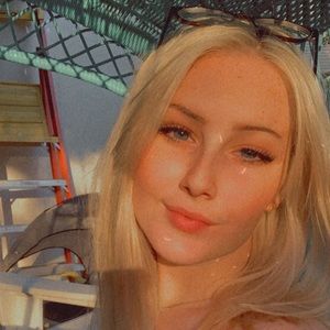 Meet your Posher, Savannah